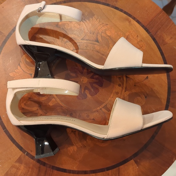 Laura Scott by Marshall's Dress Sandals pair sized 8M Brand New - Picture 3 of 9